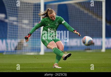 Brighton, UK 19th April, 2024 :  Everton's Courtney Brosnan during the Women’s Super League match between Brighton & Hove `Albion and Everton at the American Express Stadium. Credit: James Boardman/Alamy Live News Stock Photo